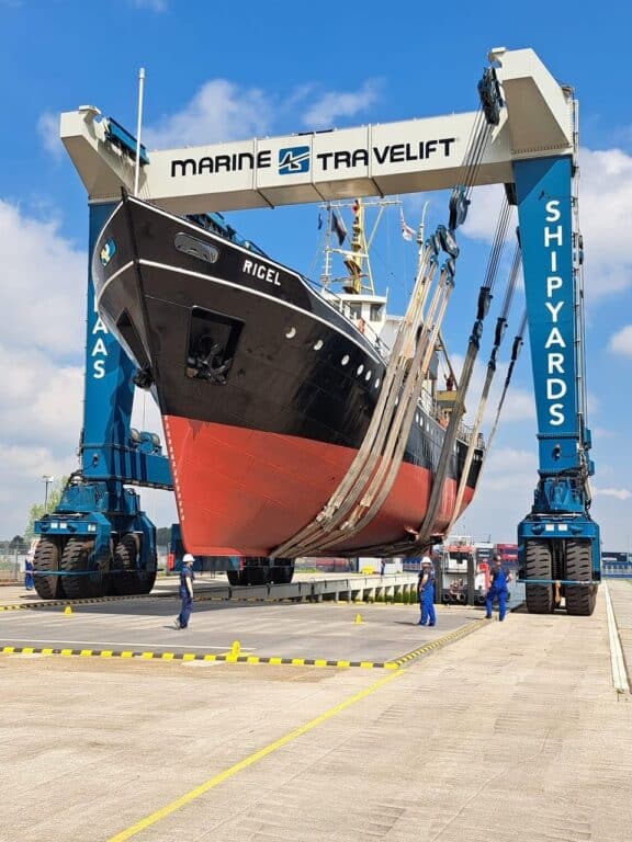 Marine Travelift project photo