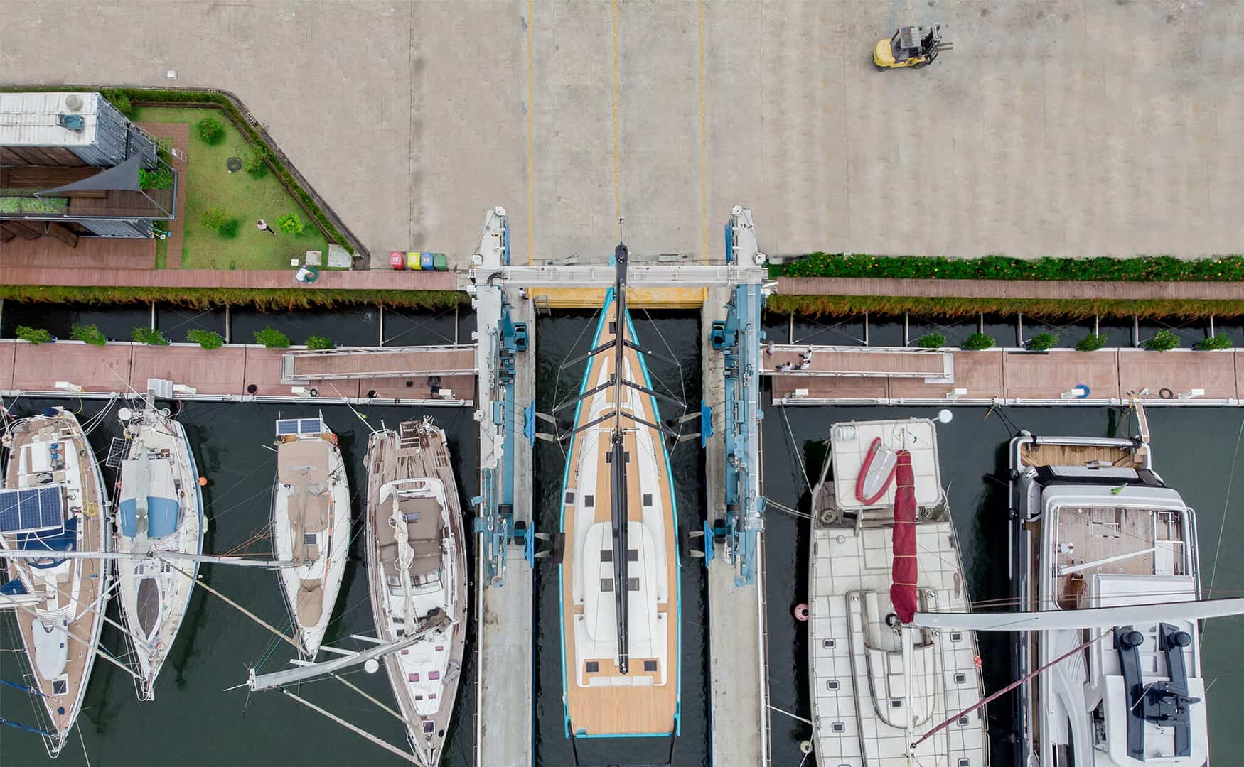 Marine Travelift project photo